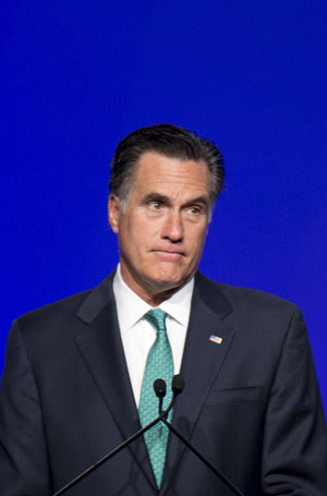 O pré-candidato Mitt Romney faz campanha na capital, Washington, em 4 de abril (Foto: AFP)