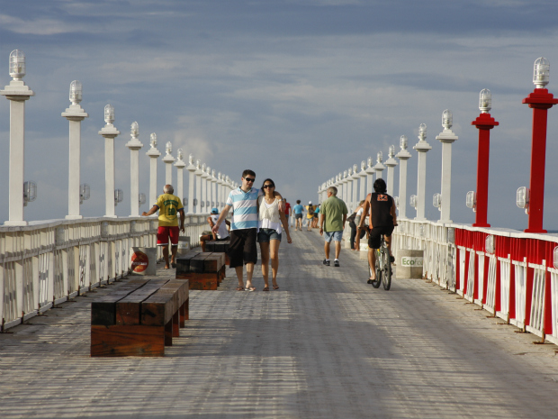 Espigão na Praia de Iracema é visitado por visitantes e moradores de Fortaleza. (Foto: Prefeitura de Fortaleza/Divulgação)
