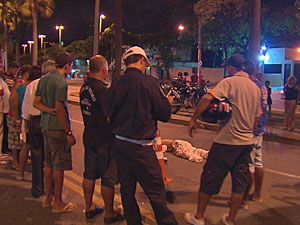Torcedor com uniforme de torcida organizada do Santa foi atropelado (Foto: Reprodução/TV Globo)
