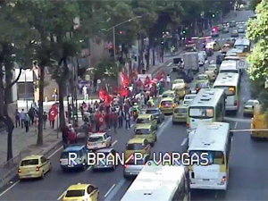 Manifestação no Centro do Rio (Foto: Divulgação/Centro de Operações Rio)