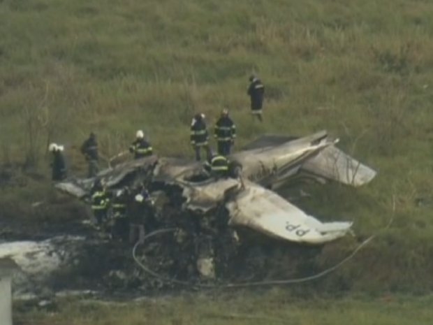 Avião caiu a 300m da cabeceira da pista (Foto: Reprodução/TV Globo)