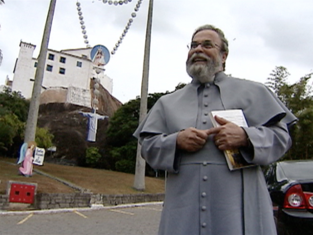 Padre Antônio Maria vem ao Espírito Santo lançar livro e visita Convento da Penha, no Espírito Santo (Foto: Reprodução/TV Gazeta)