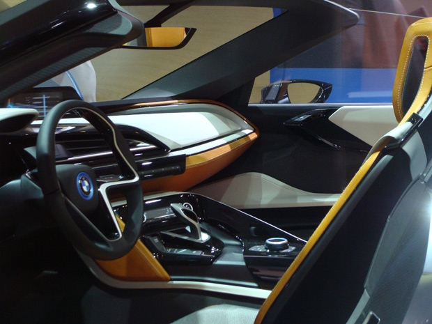 Interior do BMW i8 Concept Spyder (Foto: Paula Ramón/G1)