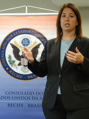 Lesley Hayden, Chefe da Seção Consular (Foto: Luna Markman/ G1)