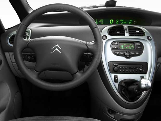 Em 11 anos, Citroën produziu 106 mil unidades da minivan (Foto: Divulgação)