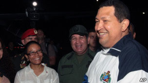 Chávez retornou na quinta-feira de Havana, onde passou por tratamento para o câncer (Foto: AP)