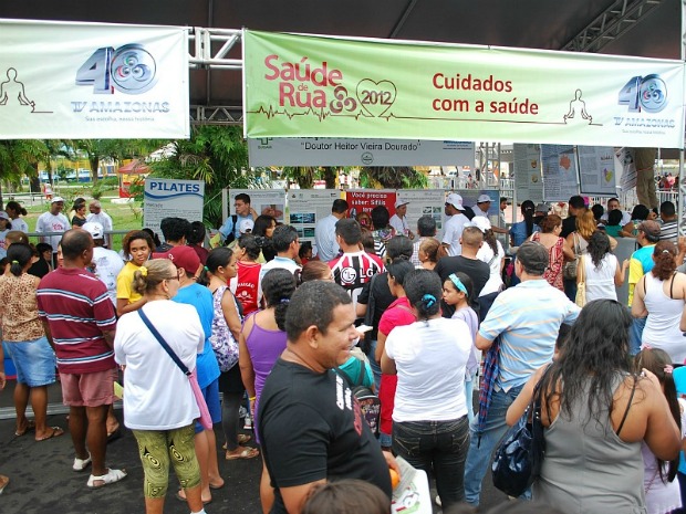 Público de mais de 10 mil pessoas é estimado para o Saúde de Rua (Foto: Katiúscia Monteiro/G1 AM)