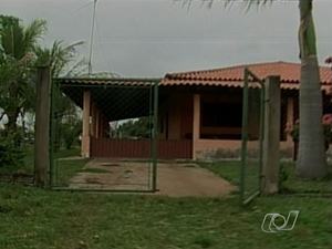 Fazenda onde ocorreu chacina em Doverlândia, Goiás (Foto: Reprodução/TV Anhanguera)