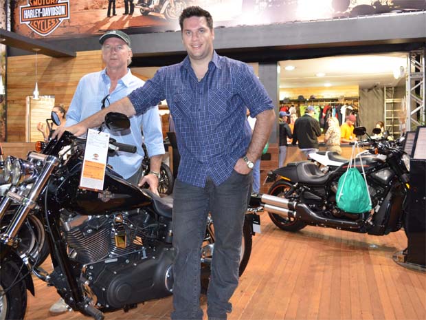 Gustavo Morotte espera comemorar bons negócios com uma Harley-Davidson  (Foto: Clayton Castelani/ G1)
