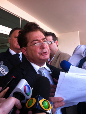 O médico Heverton Octacílio Menezes, indiciado por injúria discriminatória  (Foto: Raquel Morais / G1)