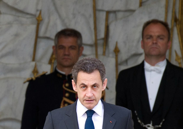 O presidente da França, Nicolas Sarkozy, durante cerimônia no Palácio do Eliseu nesta segunda-feira (7) (Foto: AFP)