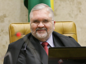 O procurador-geral da República, Roberto Gurgel, durante sessão do Supremo Tribunal Federal (Foto: Felipe Sampaio / STF)
