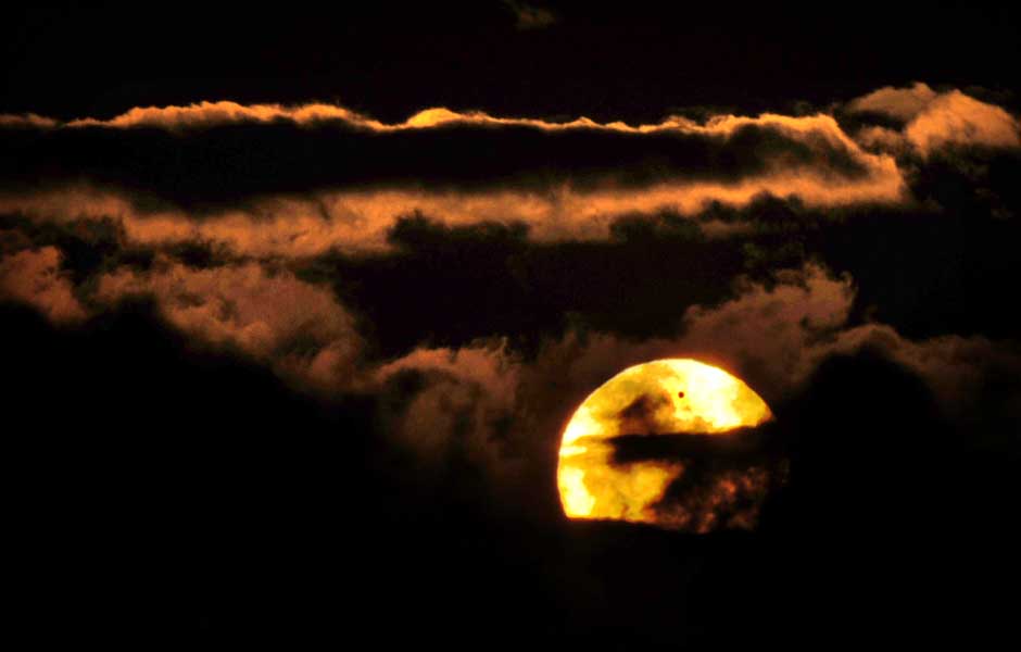 Vênus passa entre a Terra e o Sol: Bulgária.