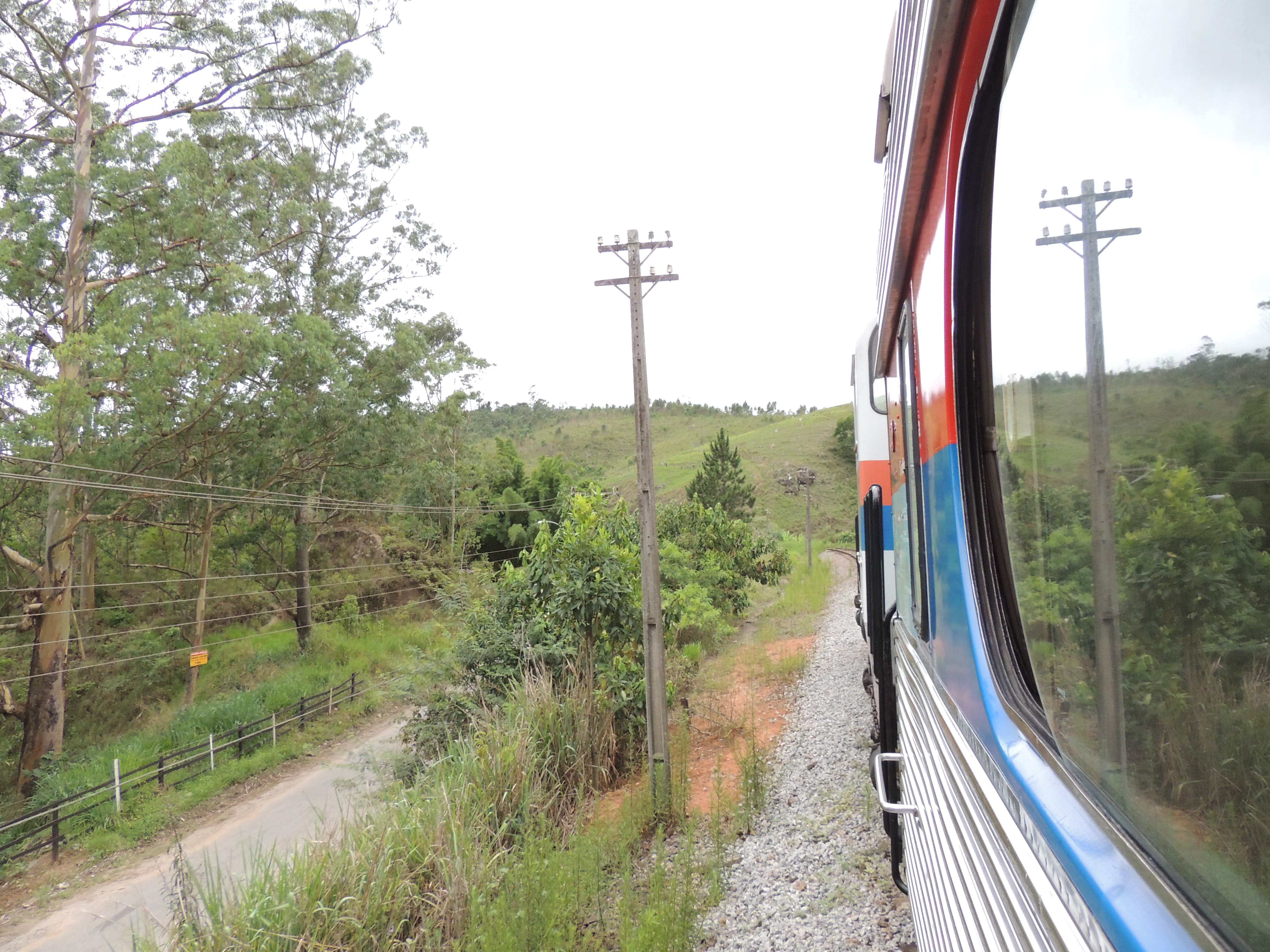Paisagem durante viagem da Estação Estudantes até Sabaúna