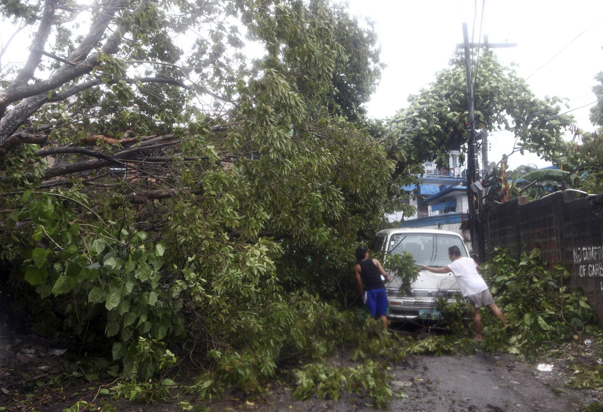 8/11 - Tufão Haiyan atingiu Filipinas com rajadas de 275 km/h