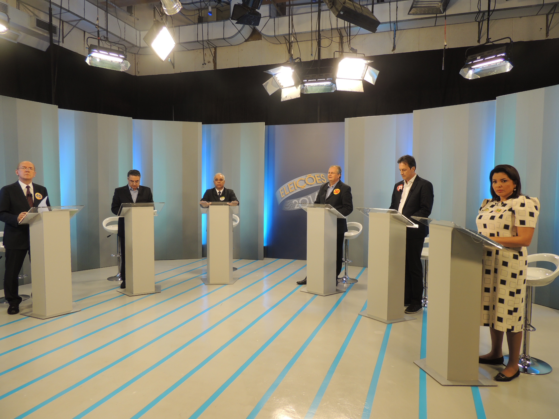 Candidatos ao governo de Santa Catarina participam de debate na RBS TV