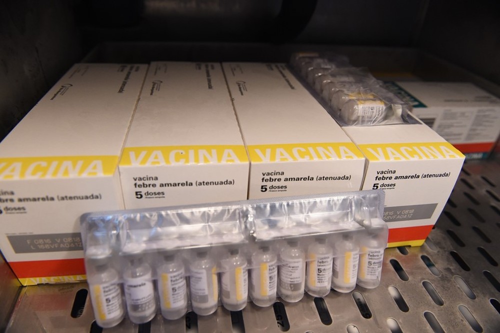 Vacinas contra febre amarela
