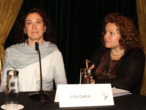 Lília Cabral agradece sua indicação ao Emmy neste domingo, dia 21, em NY