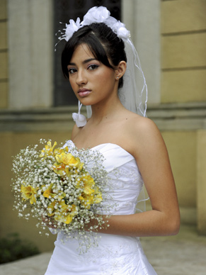 A noiva Gabi (Caroline Oliveira)