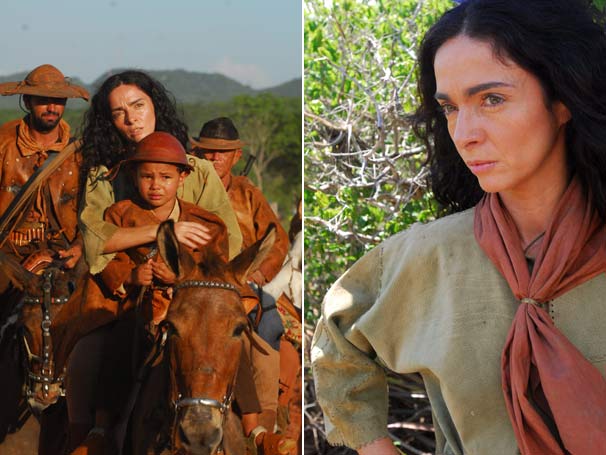 Cláudia Ohana posa como Benvinda em cena do bando de cangaceiros (Foto: TV Globo/Zé Paulo Cardeal)