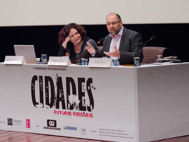 Tamara Egler e Silvia Ramos participam da mesa 'Diferenças: modos de lidar' (Foto: Kiko Cabral)