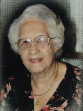 Dona Lucy Chaves, de 93 anos, admira história de vida da humorista (Foto: Arquivo Pessoal)