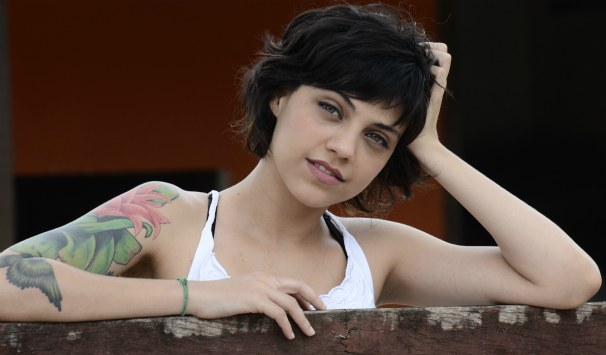 Letícia Persiles, de 29 anos, está no elenco da novela de Elizabeth Jhin, que tem estreia prevista para março (Foto: Divulgação/ TV Globo)