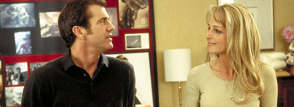 Nick Marshall (Mel Gibson) ouve os pensamentos de Darcy Maguire (Helen Hunt) para surpreender (Foto: Divulgação)