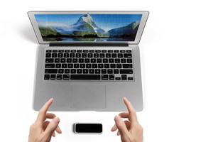 Pequeno aparelho permite controle gestual de seu PC ou laptop (Foto: Divulgação) (Foto: Pequeno aparelho permite controle gestual de seu PC ou laptop (Foto: Divulgação))