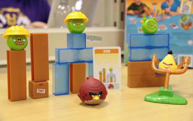 Angry Birds No Gelo permite ao jogador montar a estrutura do castelo como quiser (Foto: TechTudo)
