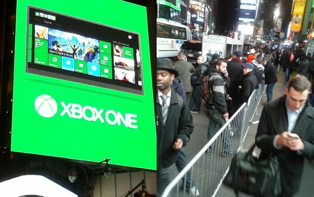 Times Square se tornou um pavilhão verde para o lançamento do XOne (Foto: Marcelo Mendes/ TechTudo)
