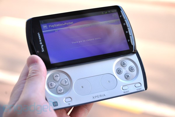 Sony Ericsson Xperia Play (Foto: Engadget)
