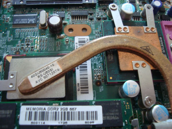 Detalhe do processador e do Chipset (Foto: Gustavo Ats)