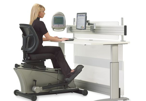 Elliptical Machine Office Desk, ideal para quem não tem tempo para academia (Foto: Divulgação)