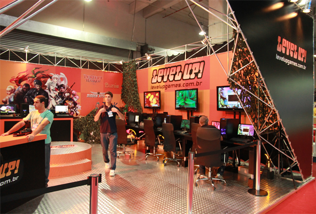 Estande da Level-Up na Brasil Game Show (Foto: Allan Melo/TechTudo)