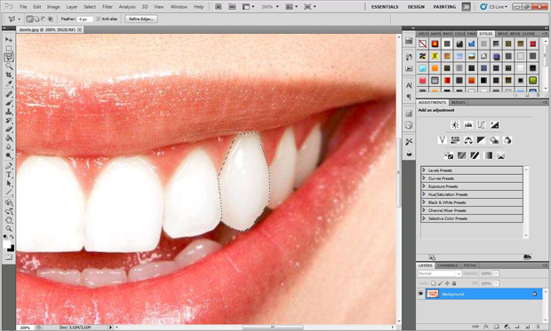 Polygonal Lasso Tool seleciona o dente que você quer alterar (Foto: Reprodução/Isabela Catão)