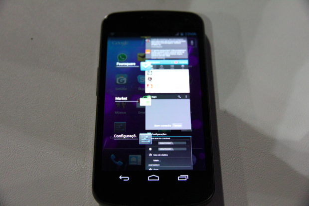 Samsung Galaxy X (Nexus) roda o Android 4.0 (Foto: Rodrigo Bastos/TechTudo)