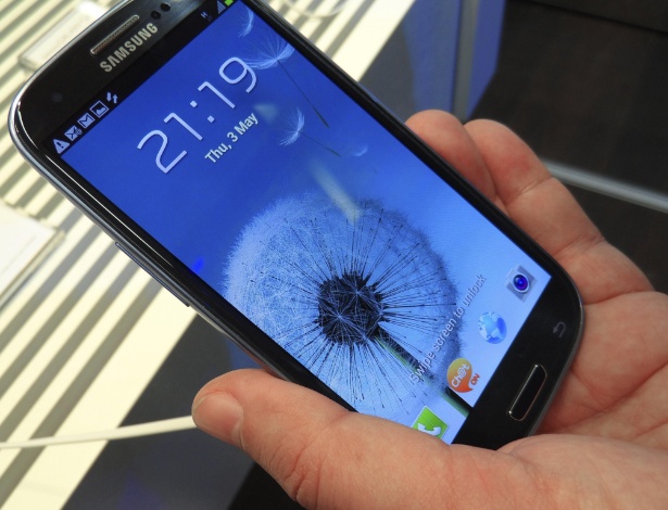 Samsung Galaxy SIII mantido sob os panos até o último momento (Foto: Divulgação)