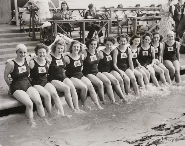 Equipe britânica de natação de 1948 (Foto: Reprodução/ National Media Museum)