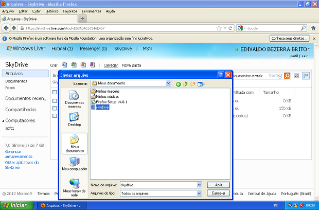 Enviando um arquivo para o SkyDrive no navegador (Foto: Reprodução/Edivaldo Brito)