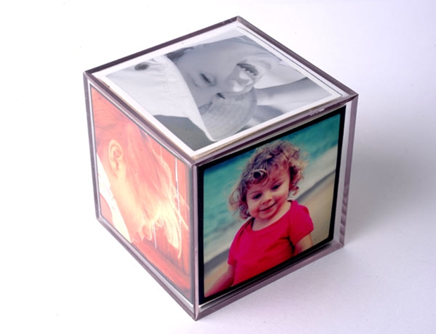 Cubo com fotos fabricado pela Funprint (Foto: Reprodução)