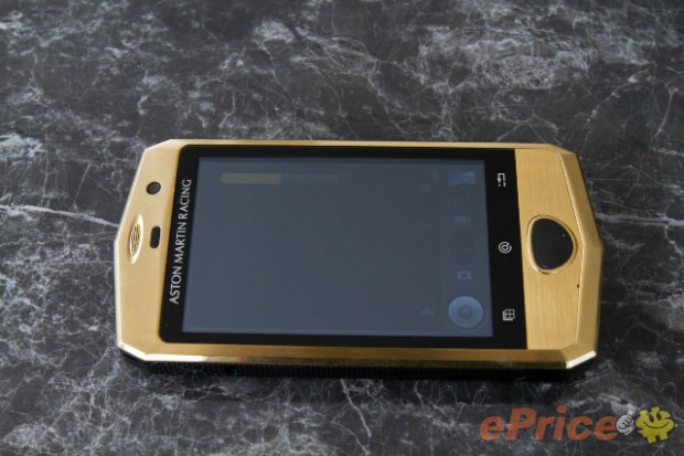 Bonito e de marca famosa, smartphone deixa a desejar no hardware (Foto: Reprodução)