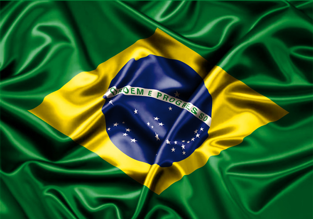 Resultado de imagem para imagens Bandeira do Brasil tremulando