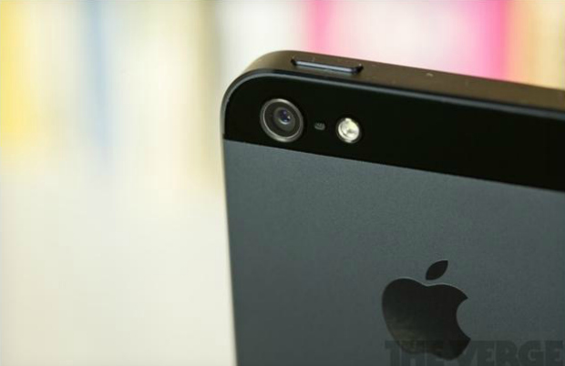 Apple enviou comunicado oficial para esclarecer manchas rocas nas imagens feitas pelo iPhone 5 (Foto: Reprodução) (Foto: Apple enviou comunicado oficial para esclarecer manchas rocas nas imagens feitas pelo iPhone 5 (Foto: Reprodução))