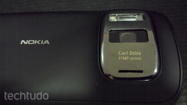 Nokia PureView 808 (Foto: Marlon Câmara/TechTudo)