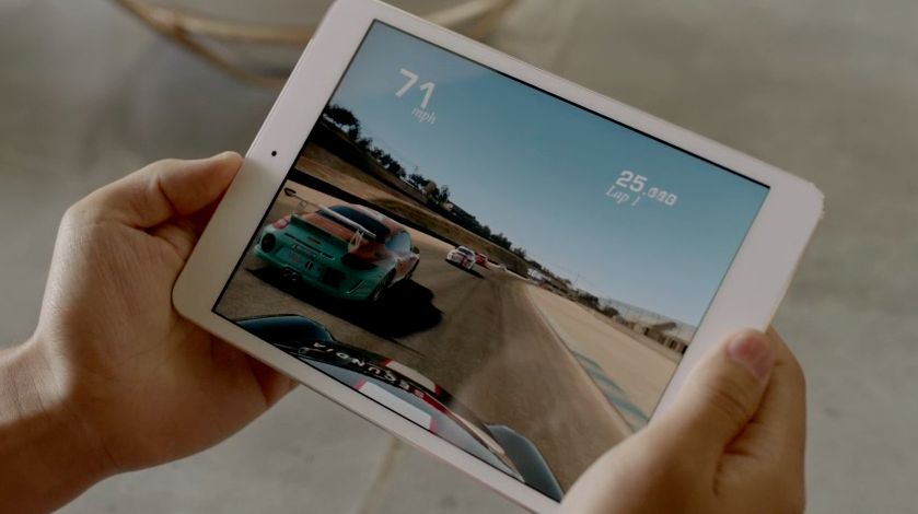 Game de carro rolando no novo iPad mini (Foto: Reproduo/Apple)