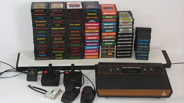 Atari 2600 e seus cartuchos (Foto: Divulgação)