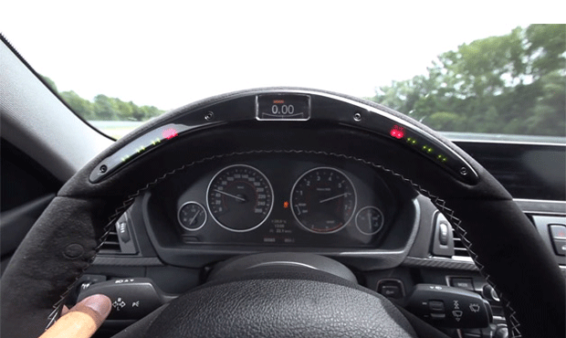 Volante BMW Performance coloca as informações do veículo na ponta dos dedos (Foto: Divulgação)