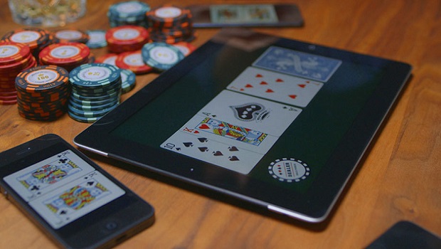 Bold Poker transforma iPhone e iPads em baralhos digitais (Foto: Divulgação / Bold Poker)