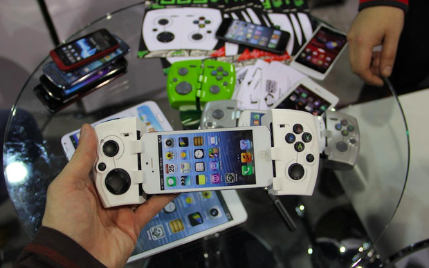 Gadget é bastante interessante para os gamers de celulares (Foto: Fabricio Vitorino - TechTudo)